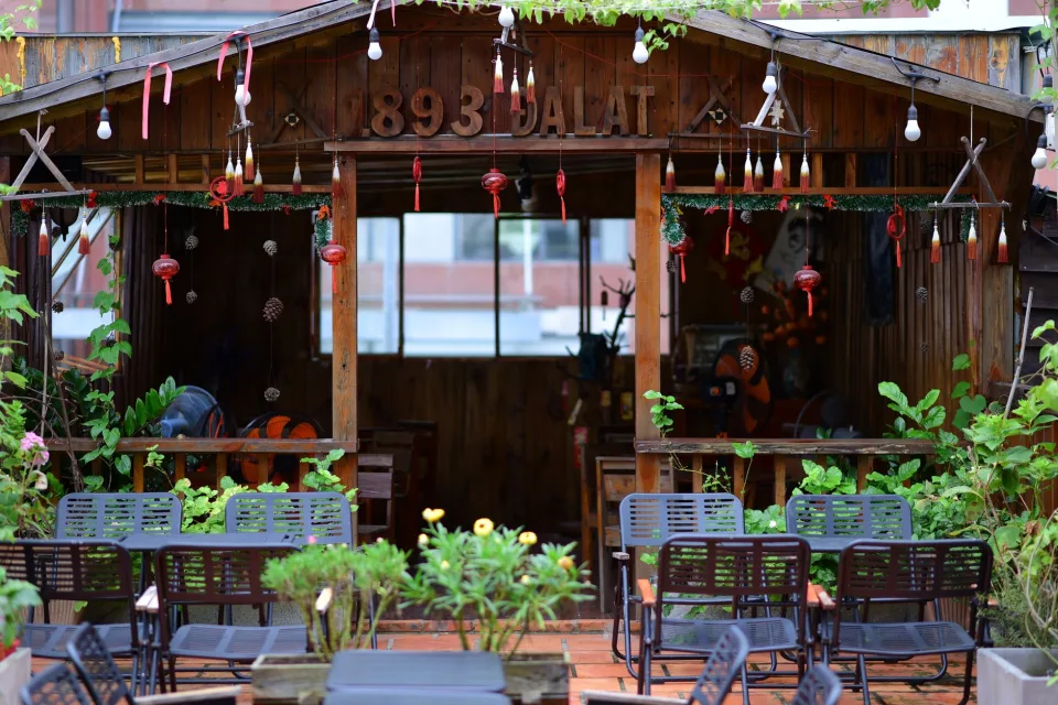Tại Căn Hộ Rừng Hương Apartment & Yoga